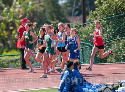 Thumbnail 1 in 2013 Ventura Invitational Girls Varsity 4X800M Relay photogallery.