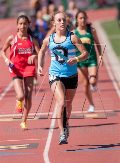Thumbnail 1 in 2013 Ventura Invitational Girls Varsity 4X800M Relay photogallery.