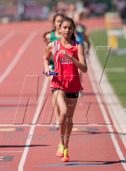 Thumbnail 3 in 2013 Ventura Invitational Girls Varsity 4X800M Relay photogallery.