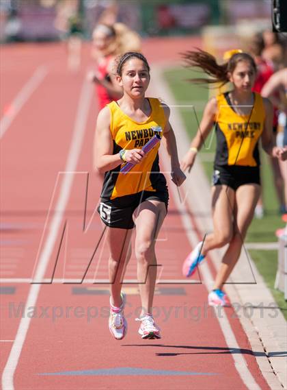 Thumbnail 1 in 2013 Ventura Invitational Girls Varsity 4X800M Relay photogallery.