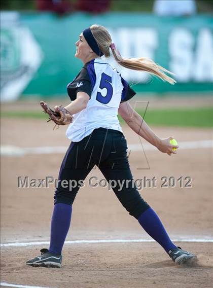 Thumbnail 3 in Carlsbad vs Torrey Pines (CIF SDS D1 Final) photogallery.