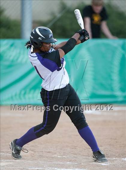 Thumbnail 2 in Carlsbad vs Torrey Pines (CIF SDS D1 Final) photogallery.