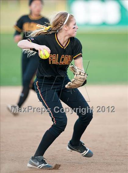 Thumbnail 1 in Carlsbad vs Torrey Pines (CIF SDS D1 Final) photogallery.