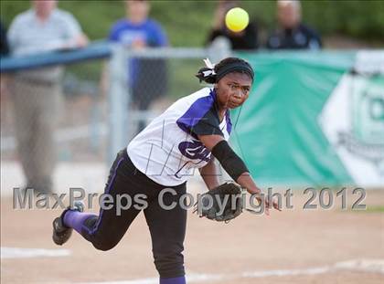 Thumbnail 3 in Carlsbad vs Torrey Pines (CIF SDS D1 Final) photogallery.