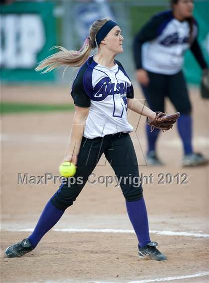 Thumbnail 3 in Carlsbad vs Torrey Pines (CIF SDS D1 Final) photogallery.