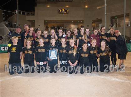 Thumbnail 3 in Carlsbad vs Torrey Pines (CIF SDS D1 Final) photogallery.