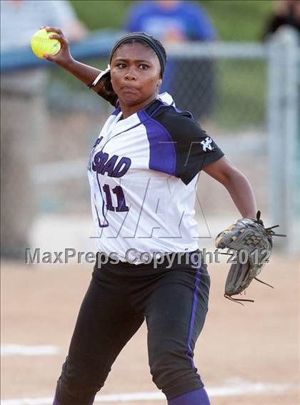 Thumbnail 1 in Carlsbad vs Torrey Pines (CIF SDS D1 Final) photogallery.