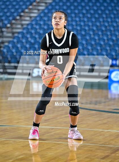 Thumbnail 1 in Lynnwood vs. Stanwood (WIAA State Round of 12) photogallery.