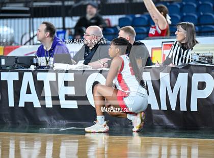 Thumbnail 3 in Lynnwood vs. Stanwood (WIAA State Round of 12) photogallery.