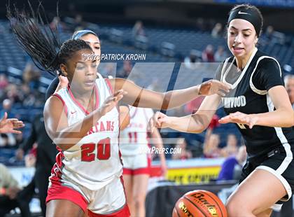 Thumbnail 2 in Lynnwood vs. Stanwood (WIAA State Round of 12) photogallery.