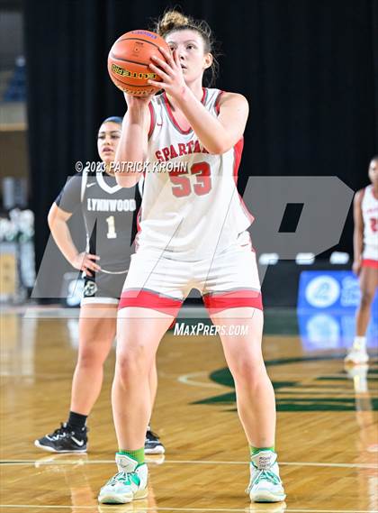 Thumbnail 1 in Lynnwood vs. Stanwood (WIAA State Round of 12) photogallery.