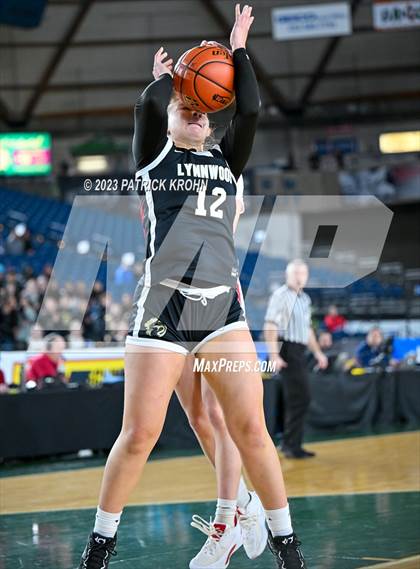 Thumbnail 3 in Lynnwood vs. Stanwood (WIAA State Round of 12) photogallery.