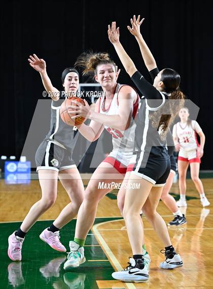 Thumbnail 2 in Lynnwood vs. Stanwood (WIAA State Round of 12) photogallery.