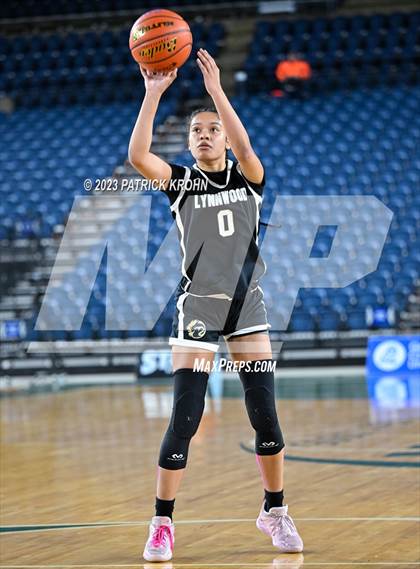 Thumbnail 3 in Lynnwood vs. Stanwood (WIAA State Round of 12) photogallery.
