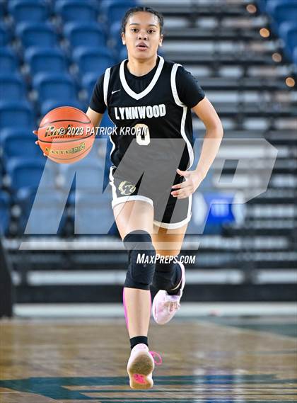 Thumbnail 3 in Lynnwood vs. Stanwood (WIAA State Round of 12) photogallery.