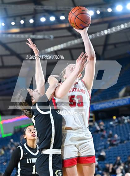 Thumbnail 3 in Lynnwood vs. Stanwood (WIAA State Round of 12) photogallery.