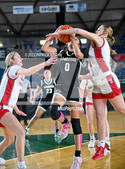 Thumbnail 2 in Lynnwood vs. Stanwood (WIAA State Round of 12) photogallery.