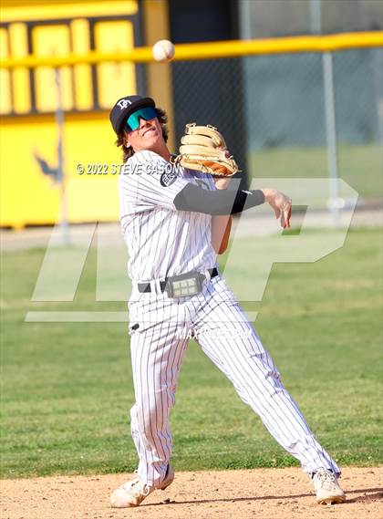 Thumbnail 2 in Folsom @ Del Oro photogallery.