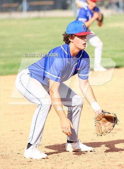 Thumbnail 1 in Folsom @ Del Oro photogallery.