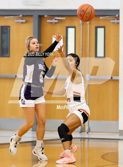 Thumbnail 1 in Grand Saline vs Bonham photogallery.