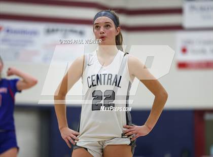 Thumbnail 3 in Selinsgrove vs. Central Columbia (PIAA District 4 Class 4A Semifinal) photogallery.