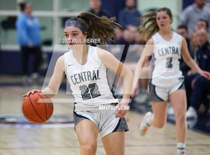 Thumbnail 2 in Selinsgrove vs. Central Columbia (PIAA District 4 Class 4A Semifinal) photogallery.