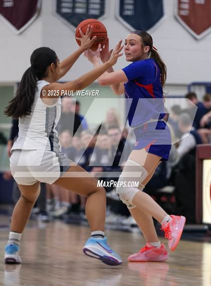 Thumbnail 1 in Selinsgrove vs. Central Columbia (PIAA District 4 Class 4A Semifinal) photogallery.
