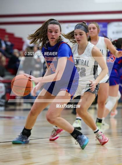 Thumbnail 2 in Selinsgrove vs. Central Columbia (PIAA District 4 Class 4A Semifinal) photogallery.