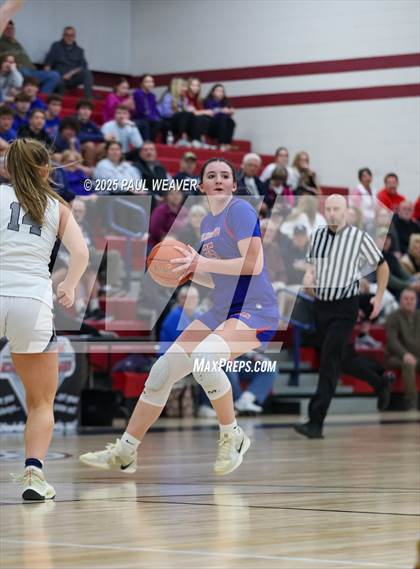 Thumbnail 3 in Selinsgrove vs. Central Columbia (PIAA District 4 Class 4A Semifinal) photogallery.