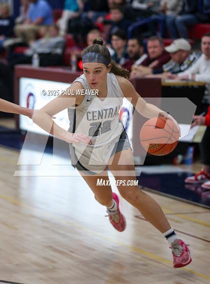 Thumbnail 3 in Selinsgrove vs. Central Columbia (PIAA District 4 Class 4A Semifinal) photogallery.