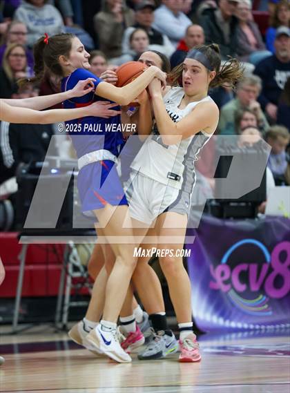 Thumbnail 2 in Selinsgrove vs. Central Columbia (PIAA District 4 Class 4A Semifinal) photogallery.