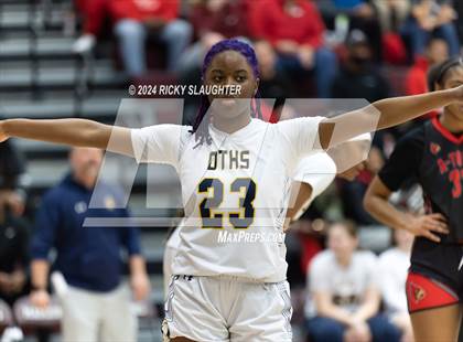 Thumbnail 2 in O'Fallon vs. Alton (IHSA 4A Sectional Semifinal) photogallery.