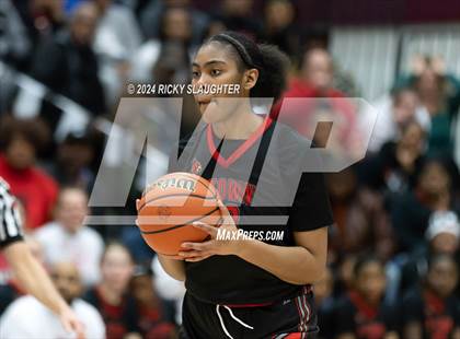 Thumbnail 3 in O'Fallon vs. Alton (IHSA 4A Sectional Semifinal) photogallery.
