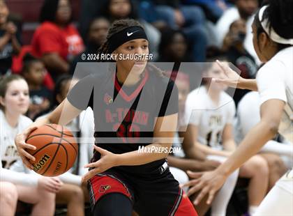 Thumbnail 2 in O'Fallon vs. Alton (IHSA 4A Sectional Semifinal) photogallery.