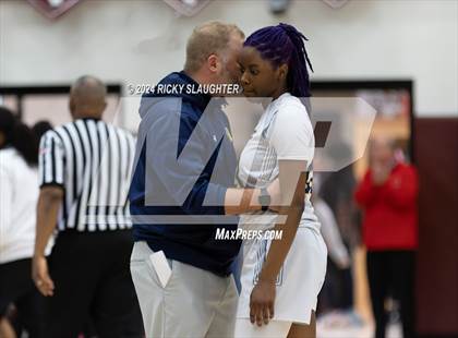 Thumbnail 1 in O'Fallon vs. Alton (IHSA 4A Sectional Semifinal) photogallery.
