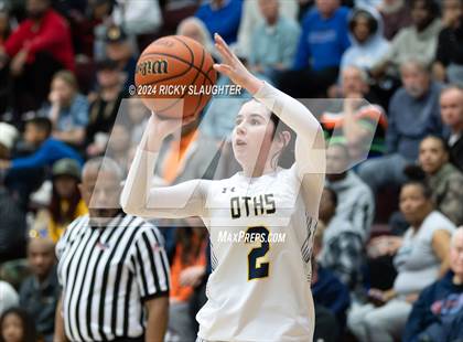 Thumbnail 2 in O'Fallon vs. Alton (IHSA 4A Sectional Semifinal) photogallery.
