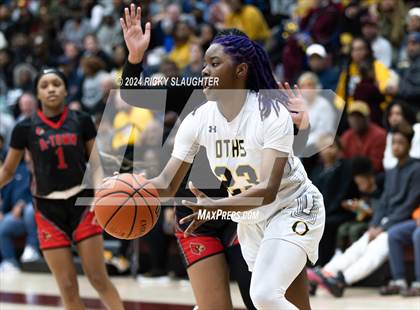 Thumbnail 3 in O'Fallon vs. Alton (IHSA 4A Sectional Semifinal) photogallery.