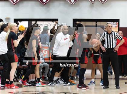 Thumbnail 2 in O'Fallon vs. Alton (IHSA 4A Sectional Semifinal) photogallery.
