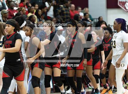 Thumbnail 1 in O'Fallon vs. Alton (IHSA 4A Sectional Semifinal) photogallery.