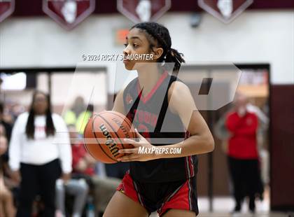 Thumbnail 3 in O'Fallon vs. Alton (IHSA 4A Sectional Semifinal) photogallery.