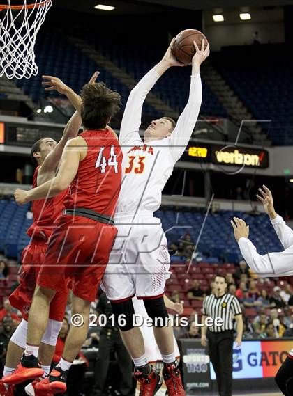 Thumbnail 3 in Harvard-Westlake vs. Palma (CIF State D4 Final) photogallery.