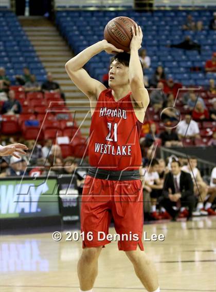 Thumbnail 2 in Harvard-Westlake vs. Palma (CIF State D4 Final) photogallery.