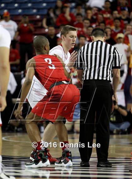 Thumbnail 2 in Harvard-Westlake vs. Palma (CIF State D4 Final) photogallery.