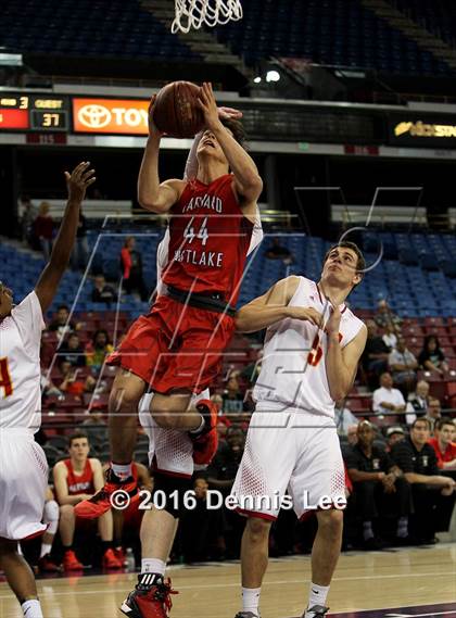 Thumbnail 3 in Harvard-Westlake vs. Palma (CIF State D4 Final) photogallery.