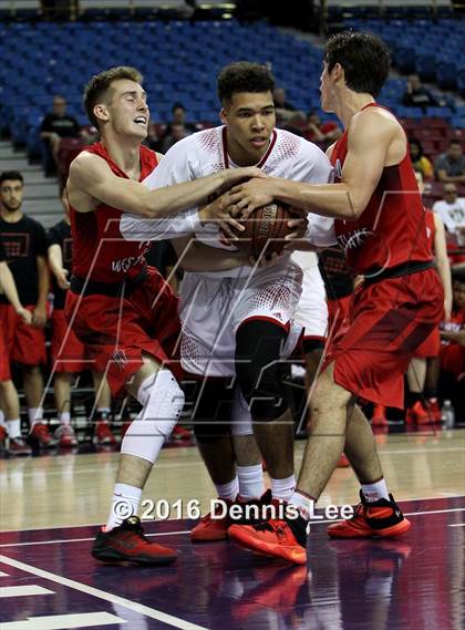 Thumbnail 3 in Harvard-Westlake vs. Palma (CIF State D4 Final) photogallery.
