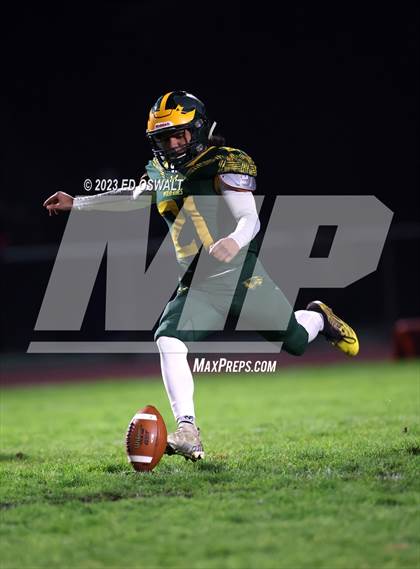 Thumbnail 2 in Willits vs. Ferndale (CIF NCS D7 Final) photogallery.