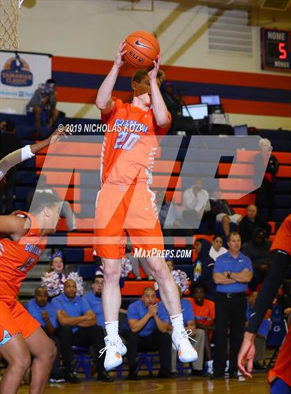 Thumbnail 2 in Bishop Gorman vs. Sheldon (Tarkanian Classic) photogallery.