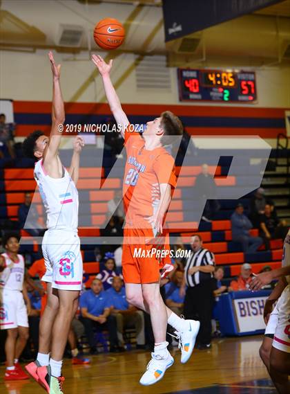 Thumbnail 2 in Bishop Gorman vs. Sheldon (Tarkanian Classic) photogallery.