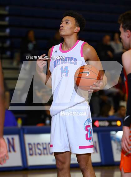 Thumbnail 3 in Bishop Gorman vs. Sheldon (Tarkanian Classic) photogallery.