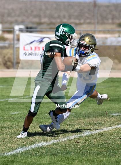 Thumbnail 1 in Quartz Hill @ Burroughs photogallery.